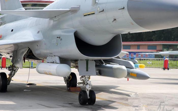 揭秘殲-10“猛龍”進化之路 從A到C型全維度解析，兼論航電與計算機系統集成之躍升
